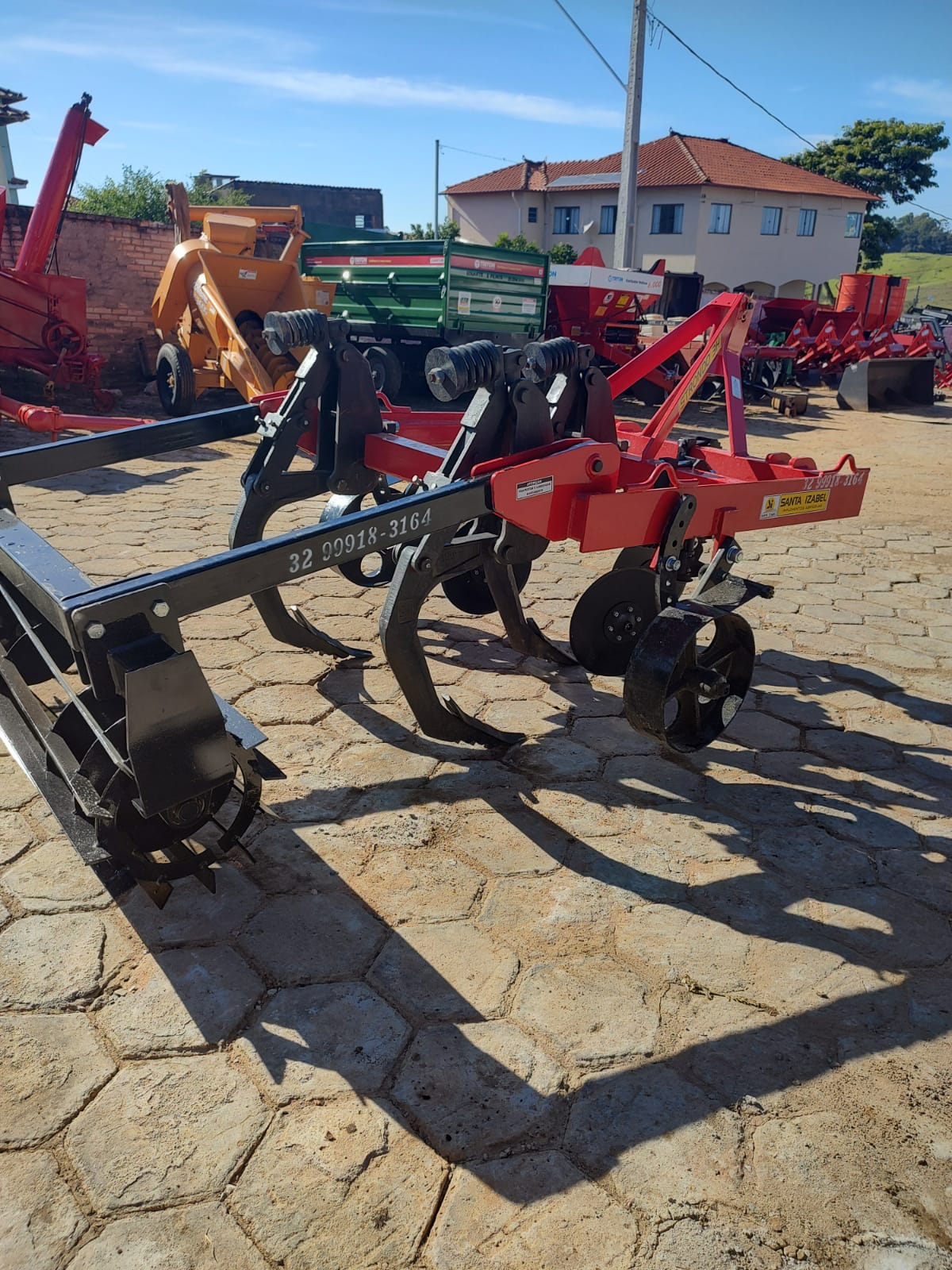 Subsolador 3 hastes discos de corte desarme automático e rolo destoroador marca santa Izabel - Image 3