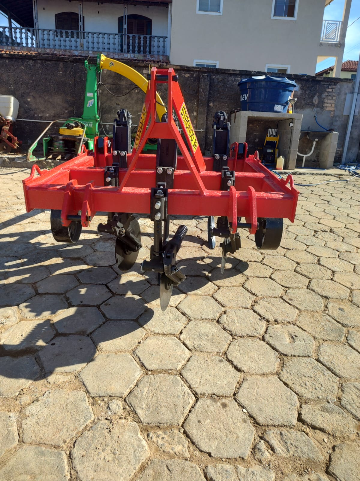 Subsolador 3 hastes discos de corte desarme automático e rolo destoroador marca santa Izabel - Image 5