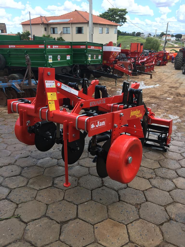 Subsolador marca jan com 3 hastes discos de corte e rolo destoroador - Image 4